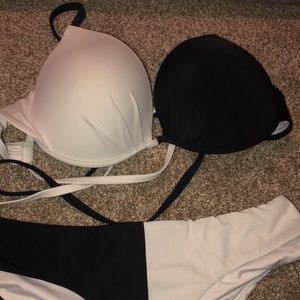 34DD & Medium bottoms. Victoria's secret swim